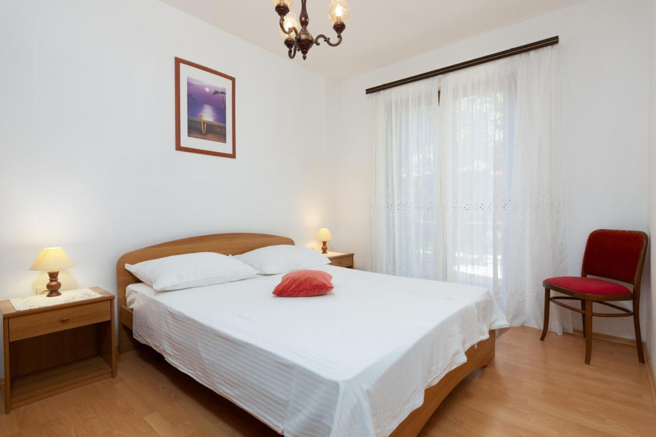 Apartments With A Parking Space Medulin - 7494 Bagian luar foto