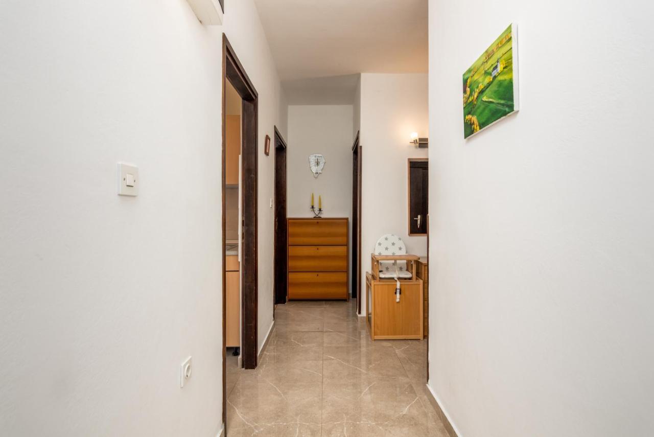 Apartments With A Parking Space Medulin - 7494 Bagian luar foto
